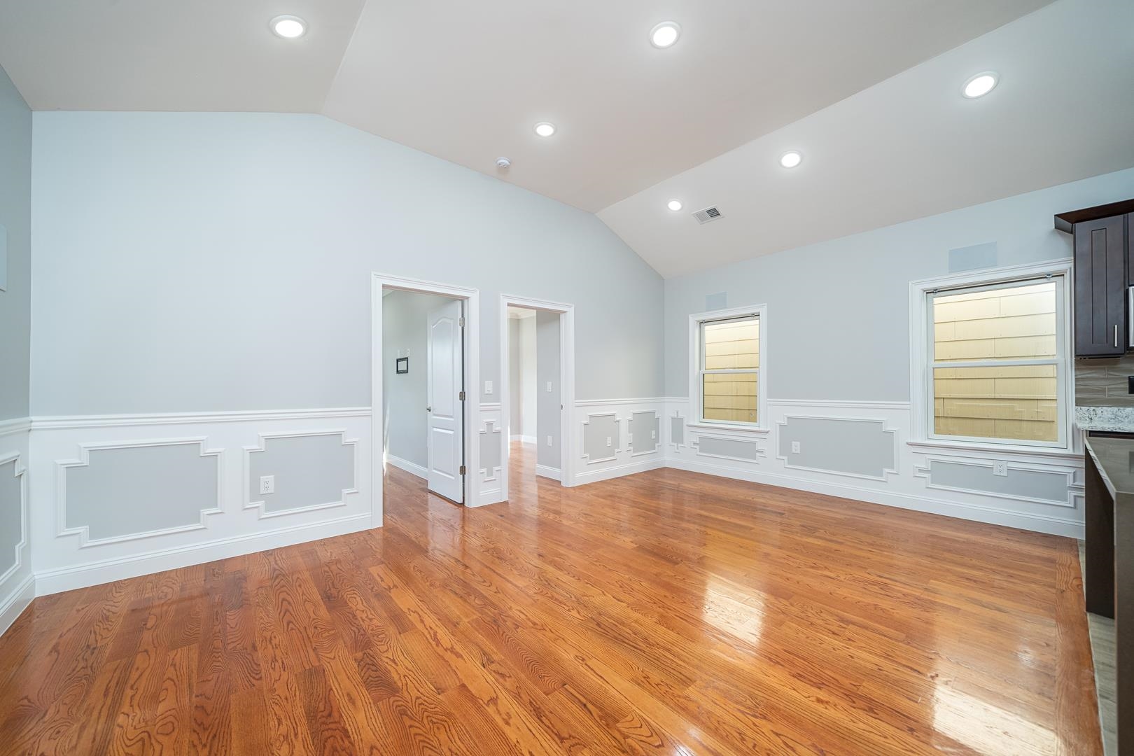 72 CHARLES ST Unit: 2