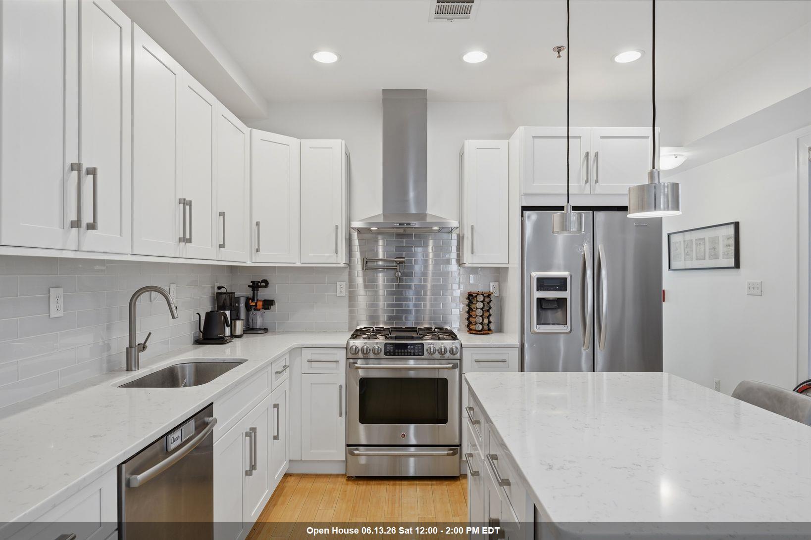 838 PARK AVE Unit: 2