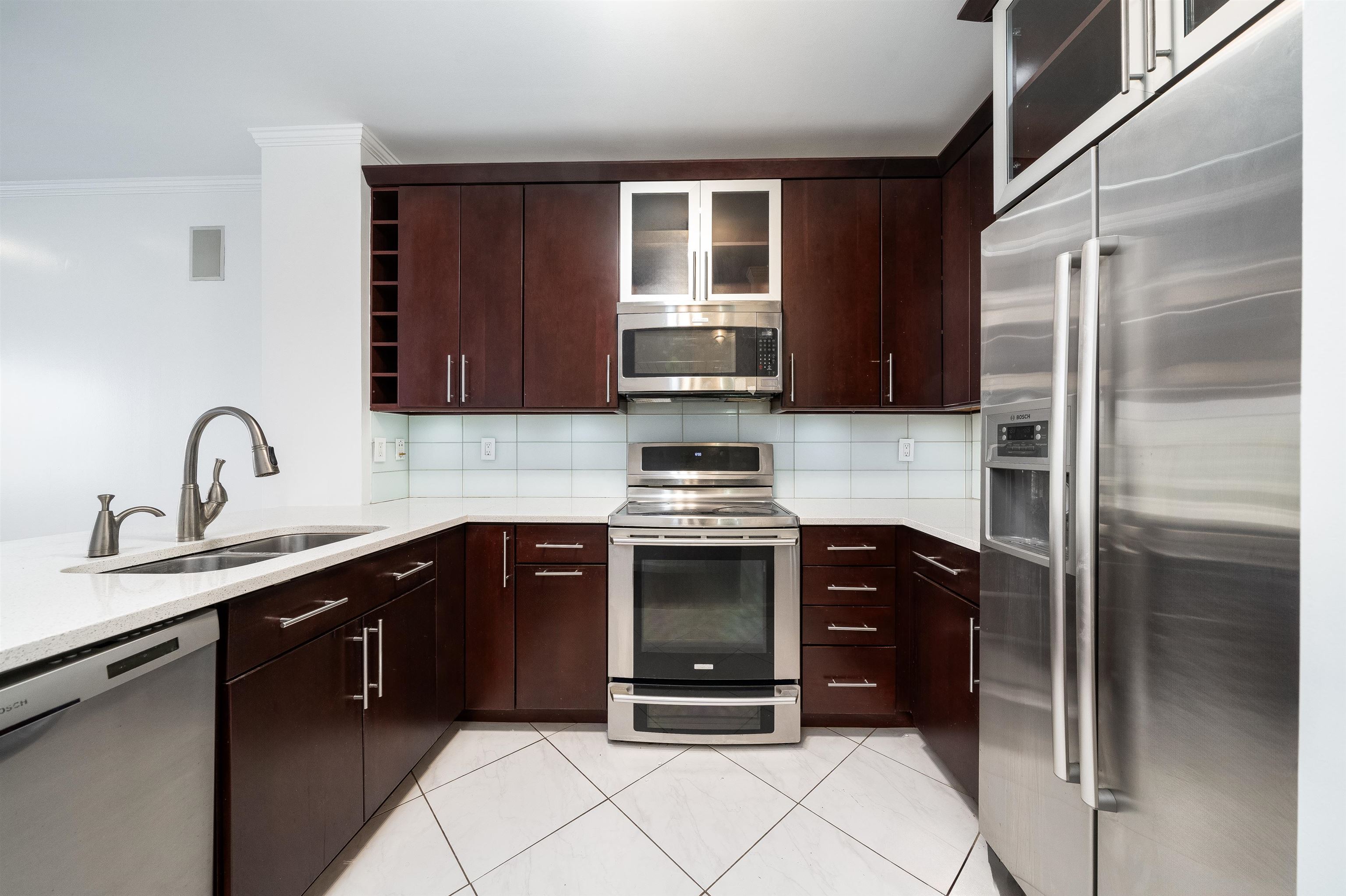 26 AVENUE AT PORT IMPERIAL Unit: 204