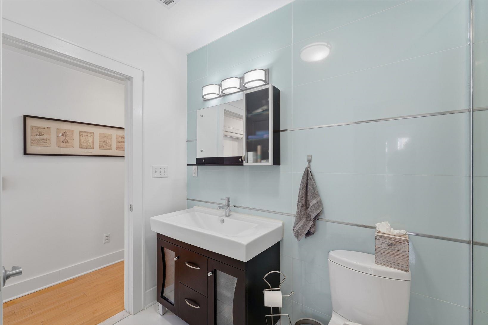 838 PARK AVE Unit: 2