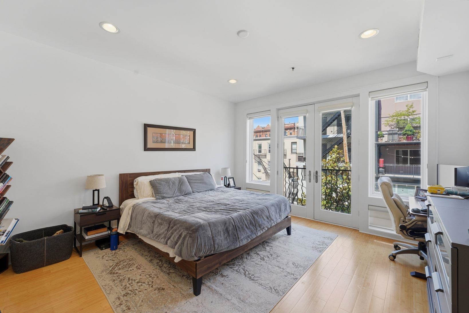 838 PARK AVE Unit: 2