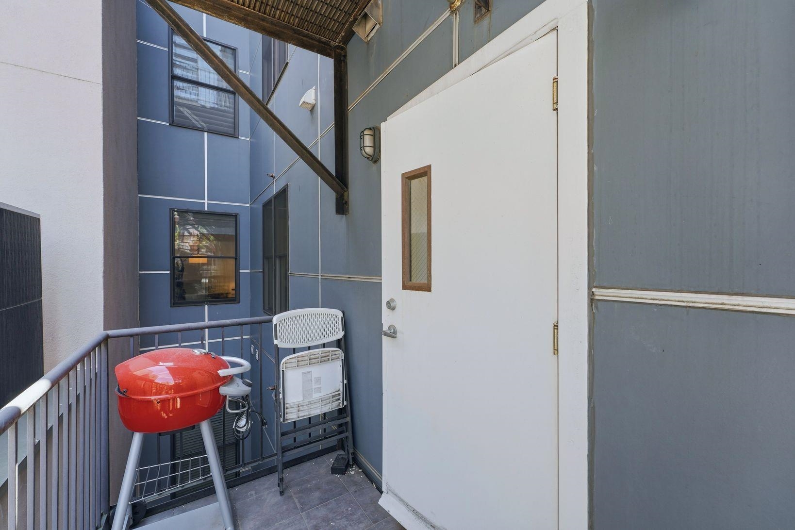 838 PARK AVE Unit: 2