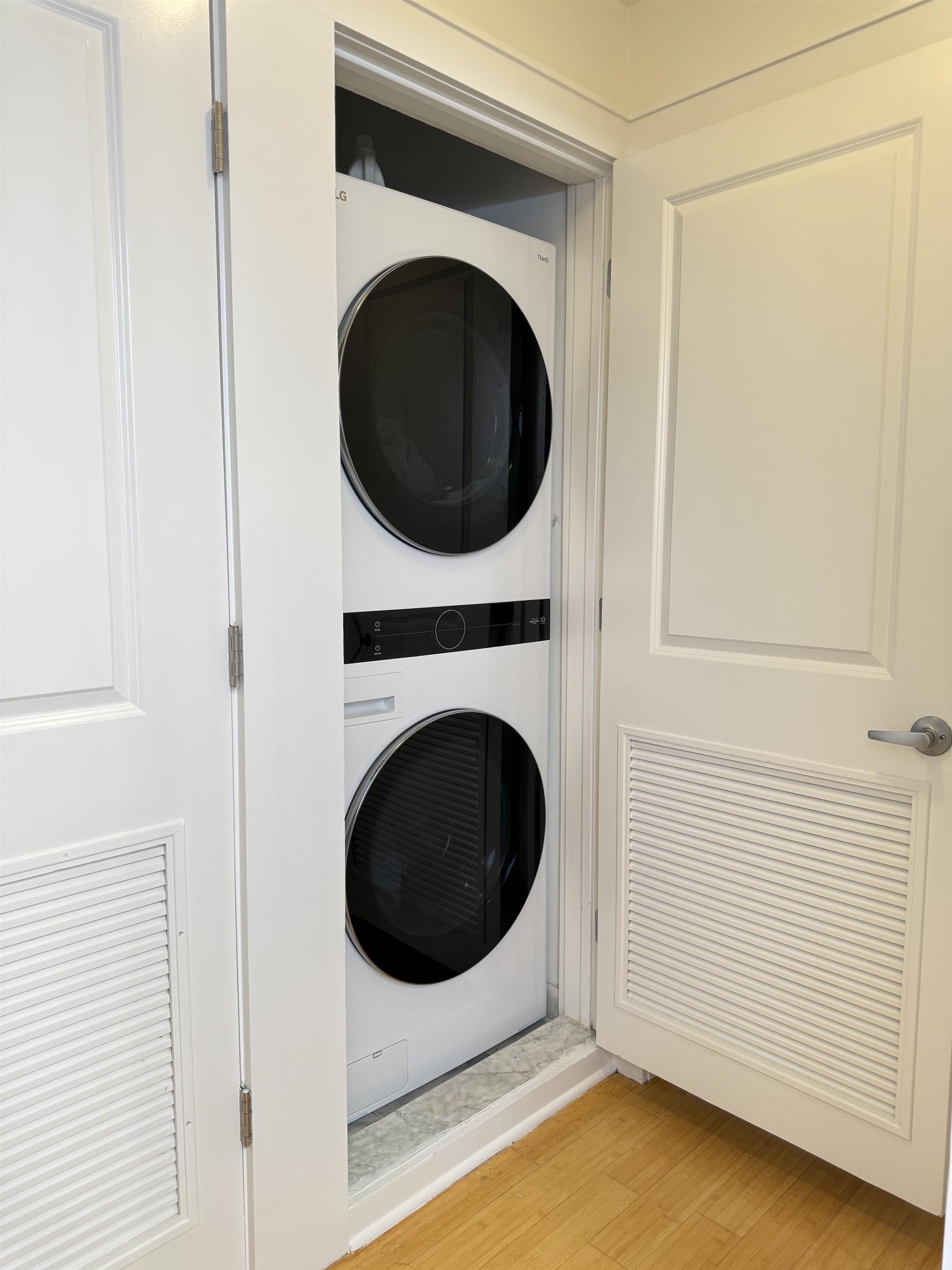 838 PARK AVE Unit: 2