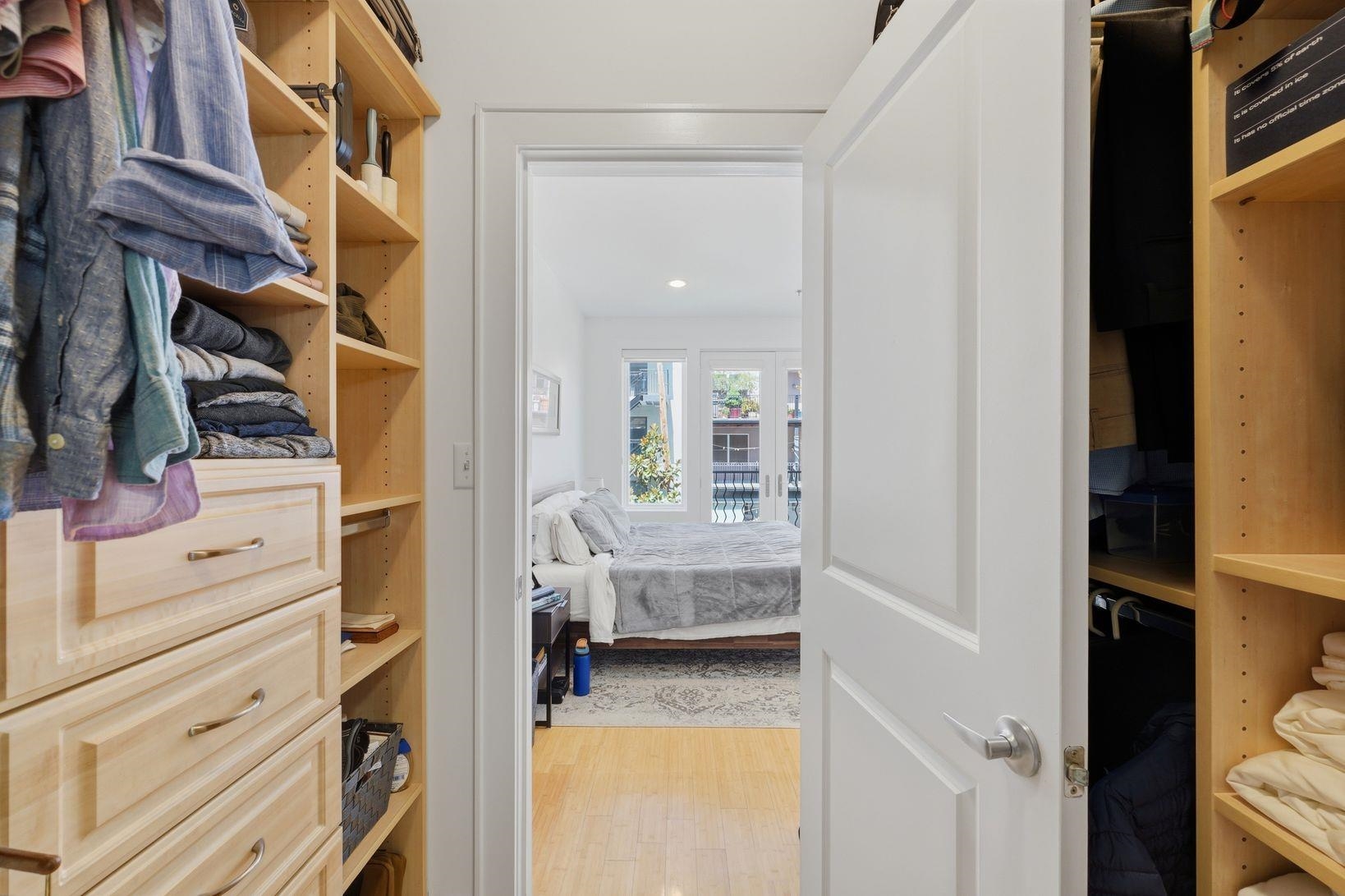 838 PARK AVE Unit: 2