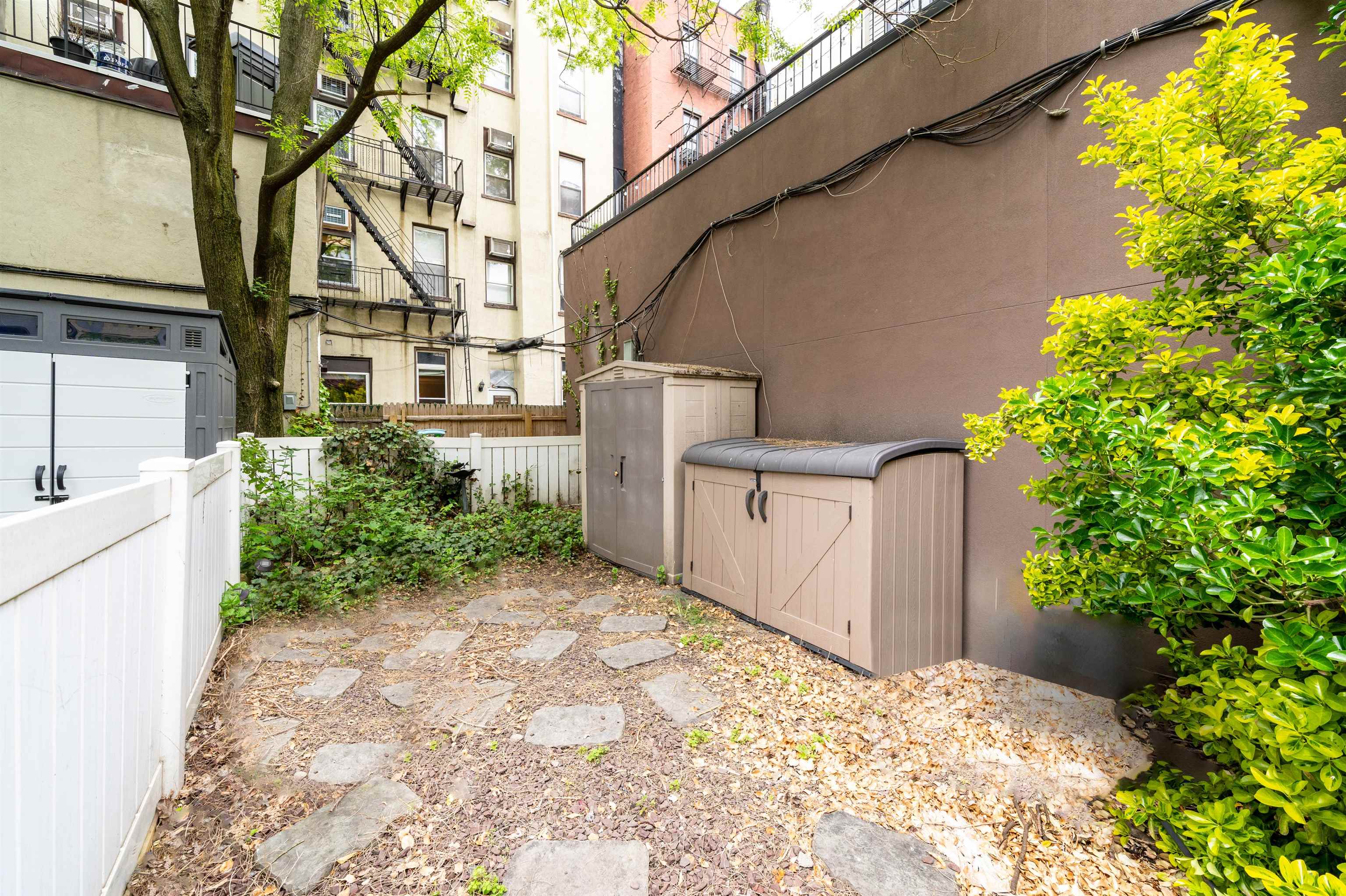 1314 HUDSON ST Unit: 2