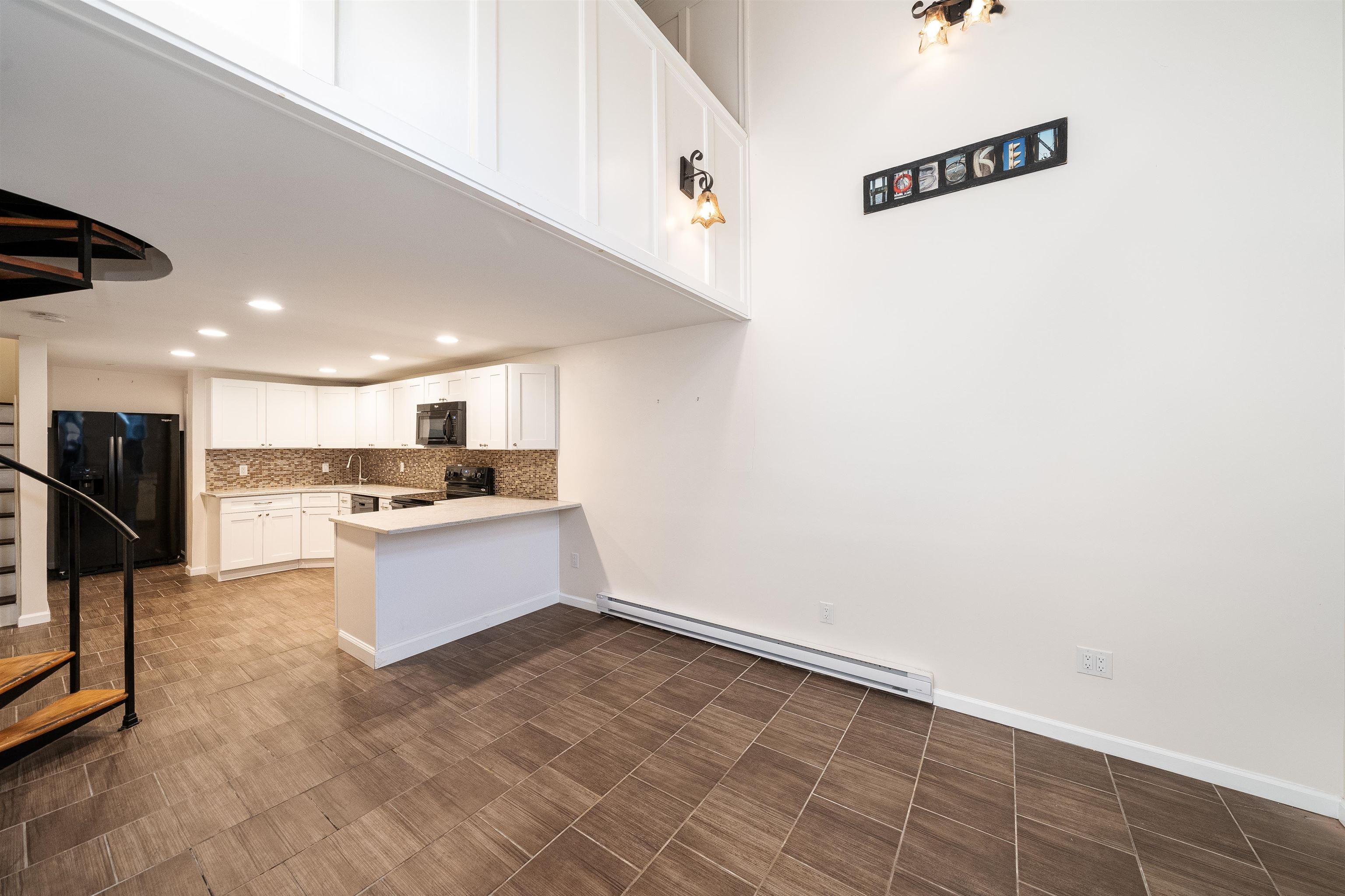 1314 HUDSON ST Unit: 2
