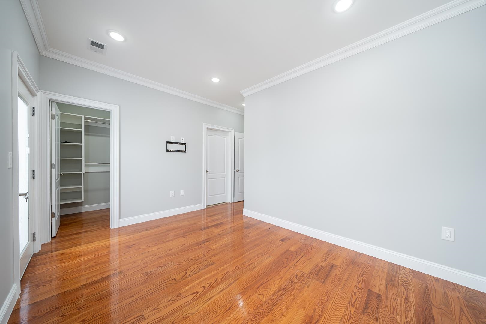 72 CHARLES ST