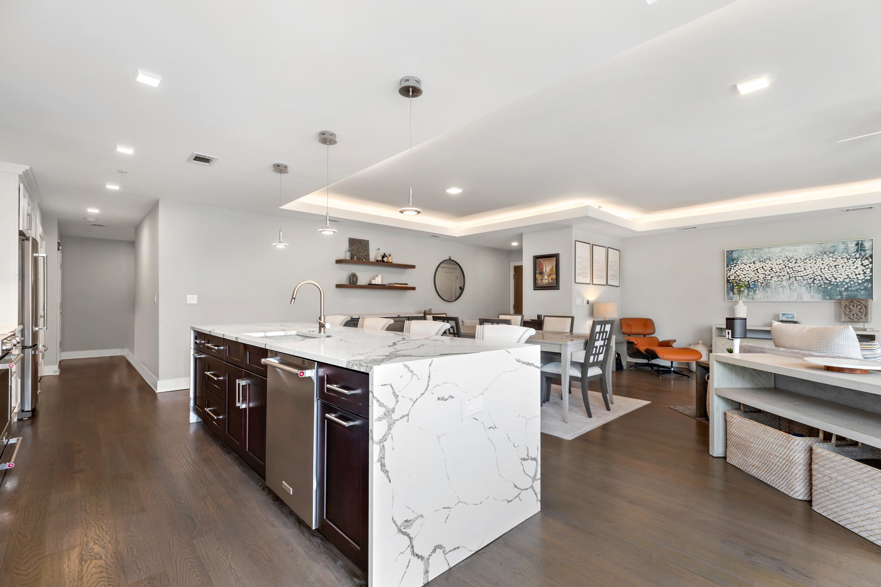 10 PATERSON AVE Unit: 3B
