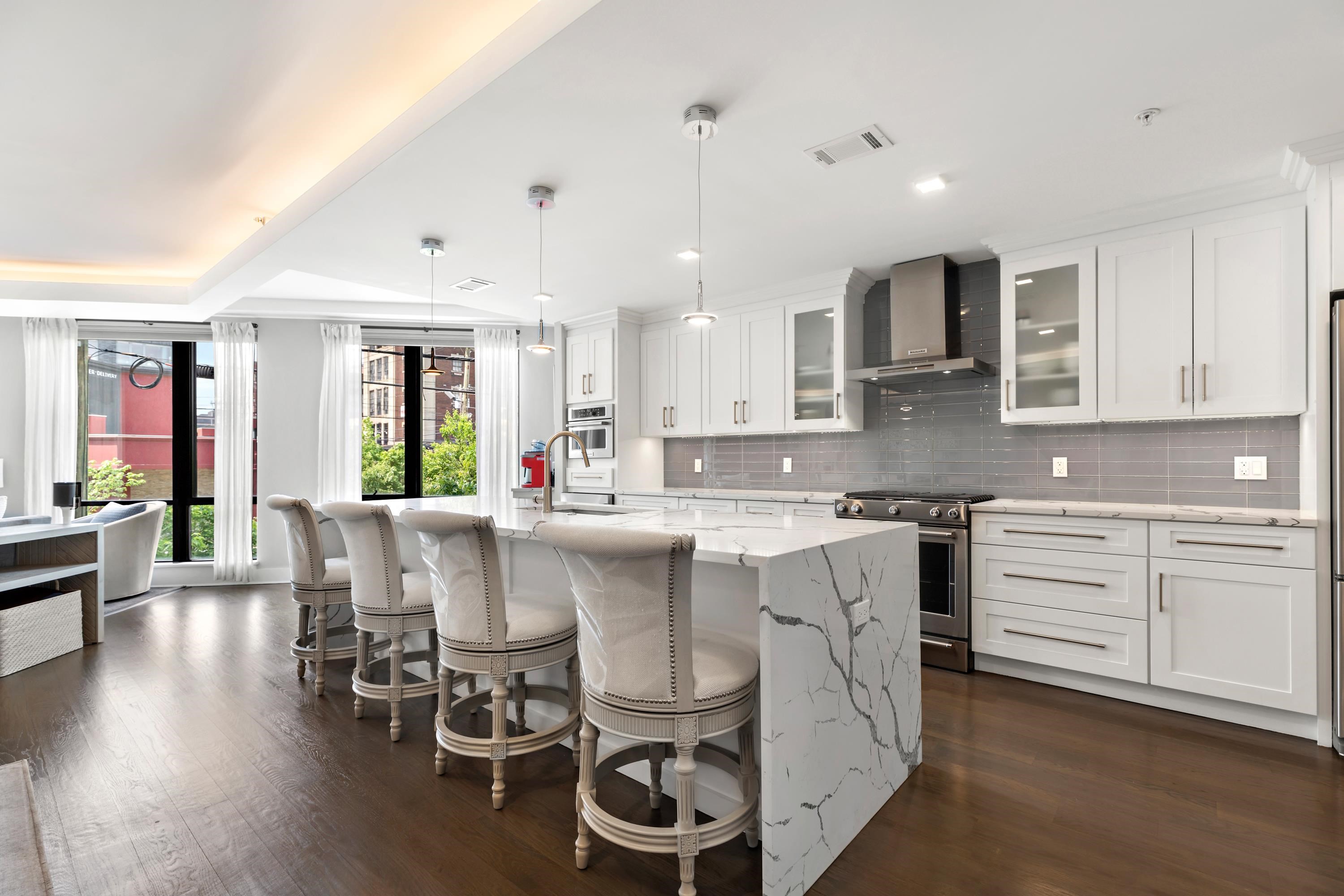 10 PATERSON AVE Unit: 3B