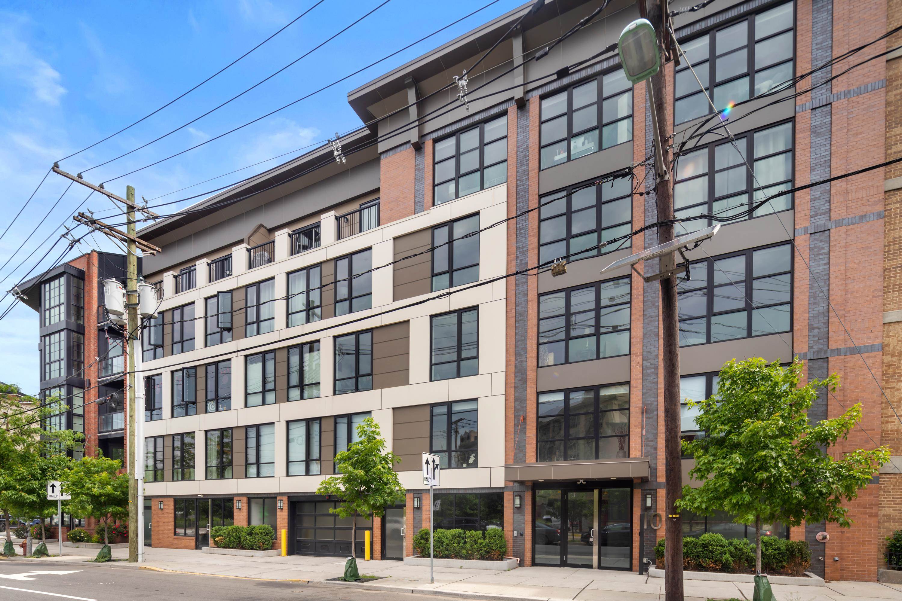 10 PATERSON AVE Unit: 3B