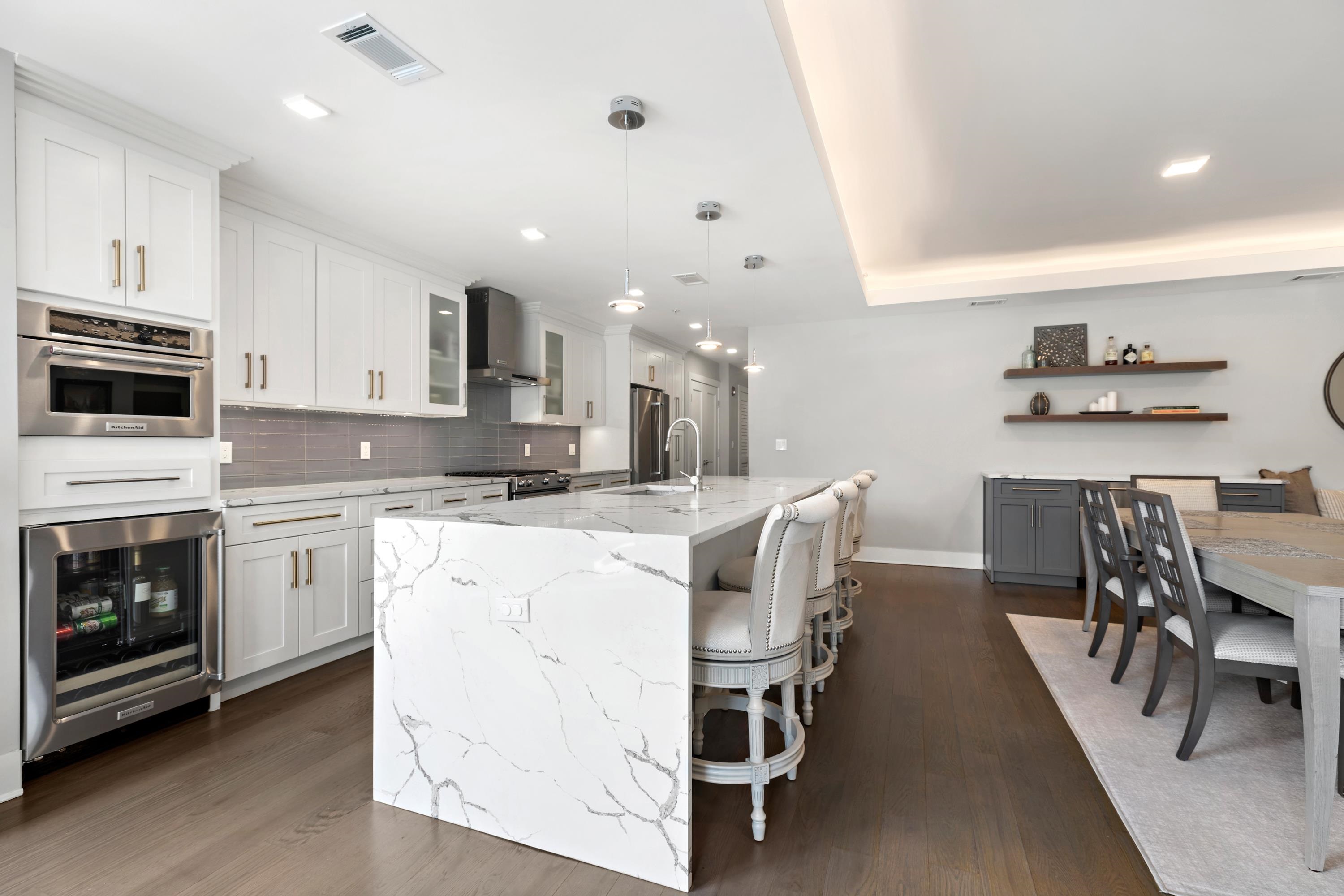10 PATERSON AVE Unit: 3B