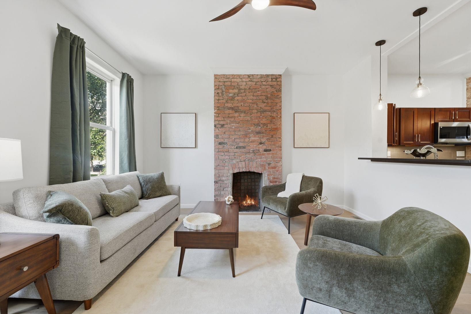 422 OGDEN AVE Unit: 1
