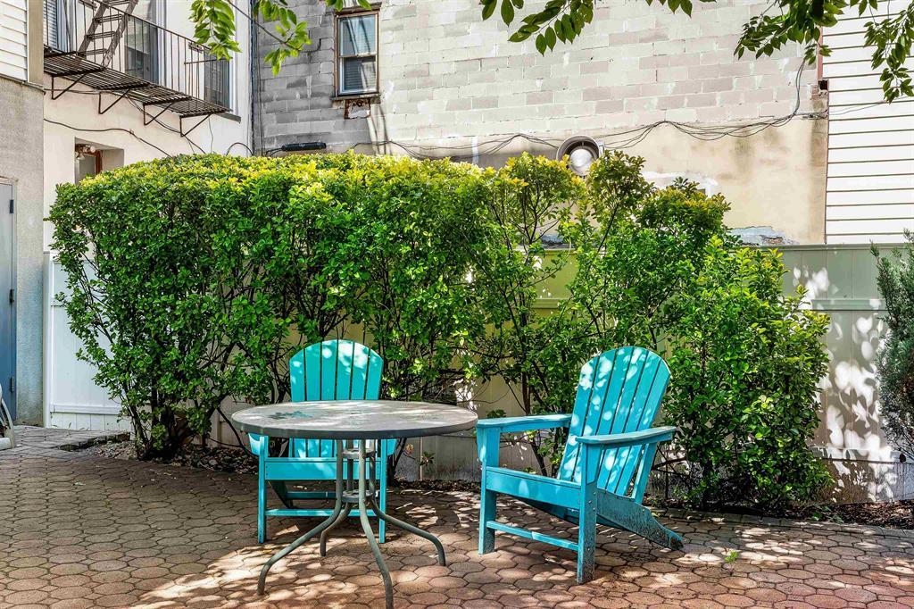 508 1ST ST Unit: 2W