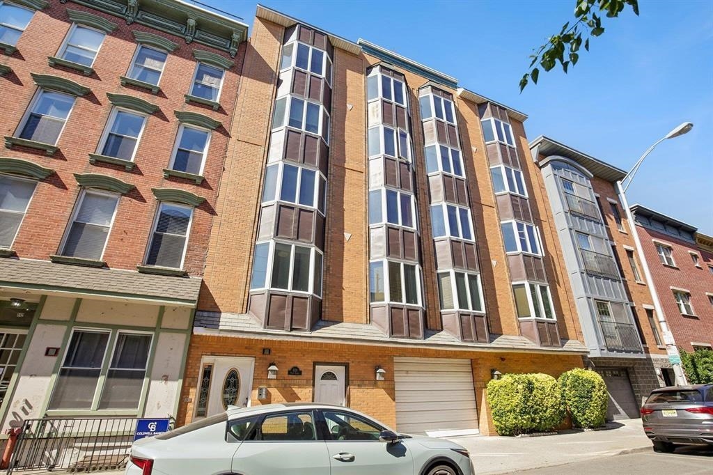 508 1ST ST Unit: 2W