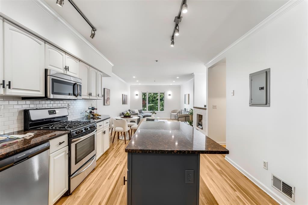 508 1ST ST Unit: 2W