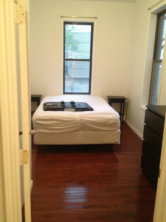 689 BERGEN AVE Unit: 2