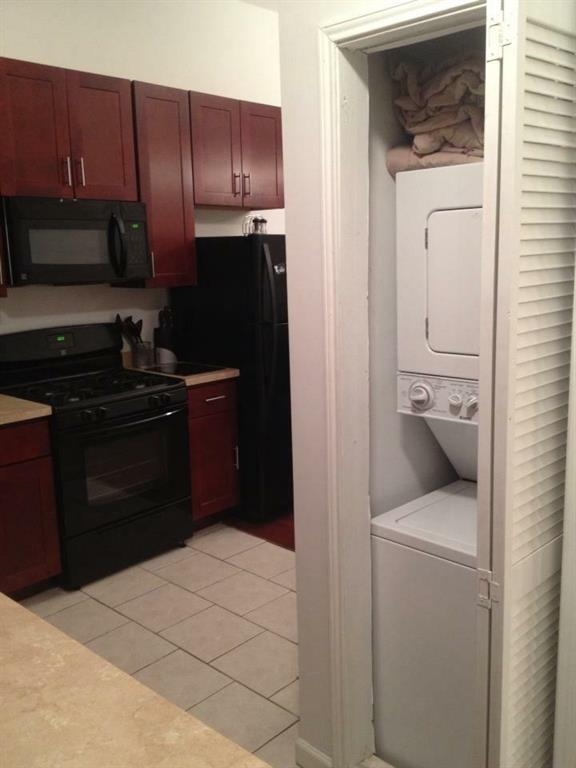 689 BERGEN AVE Unit: 2