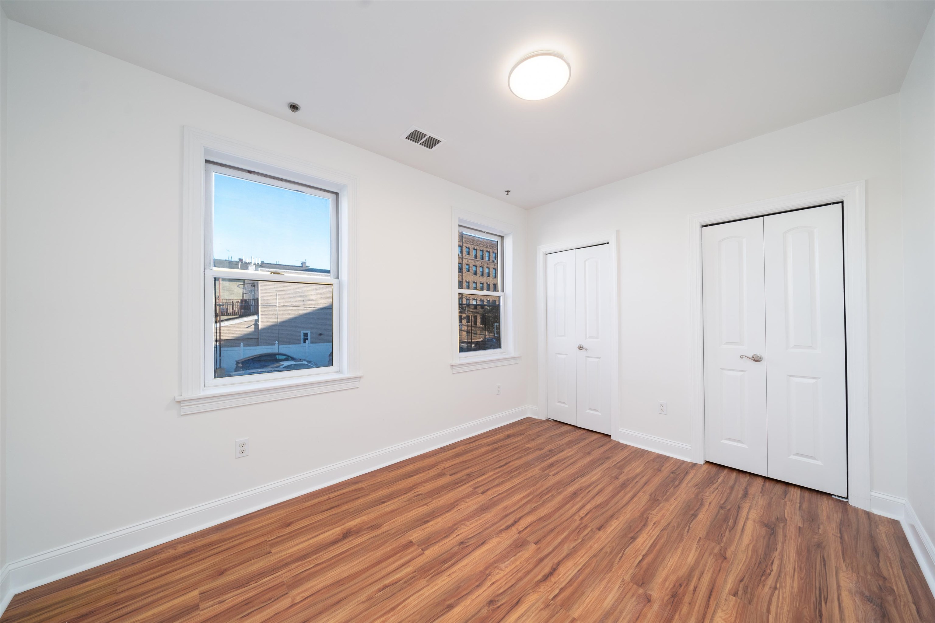 528 47TH ST Unit: 2C