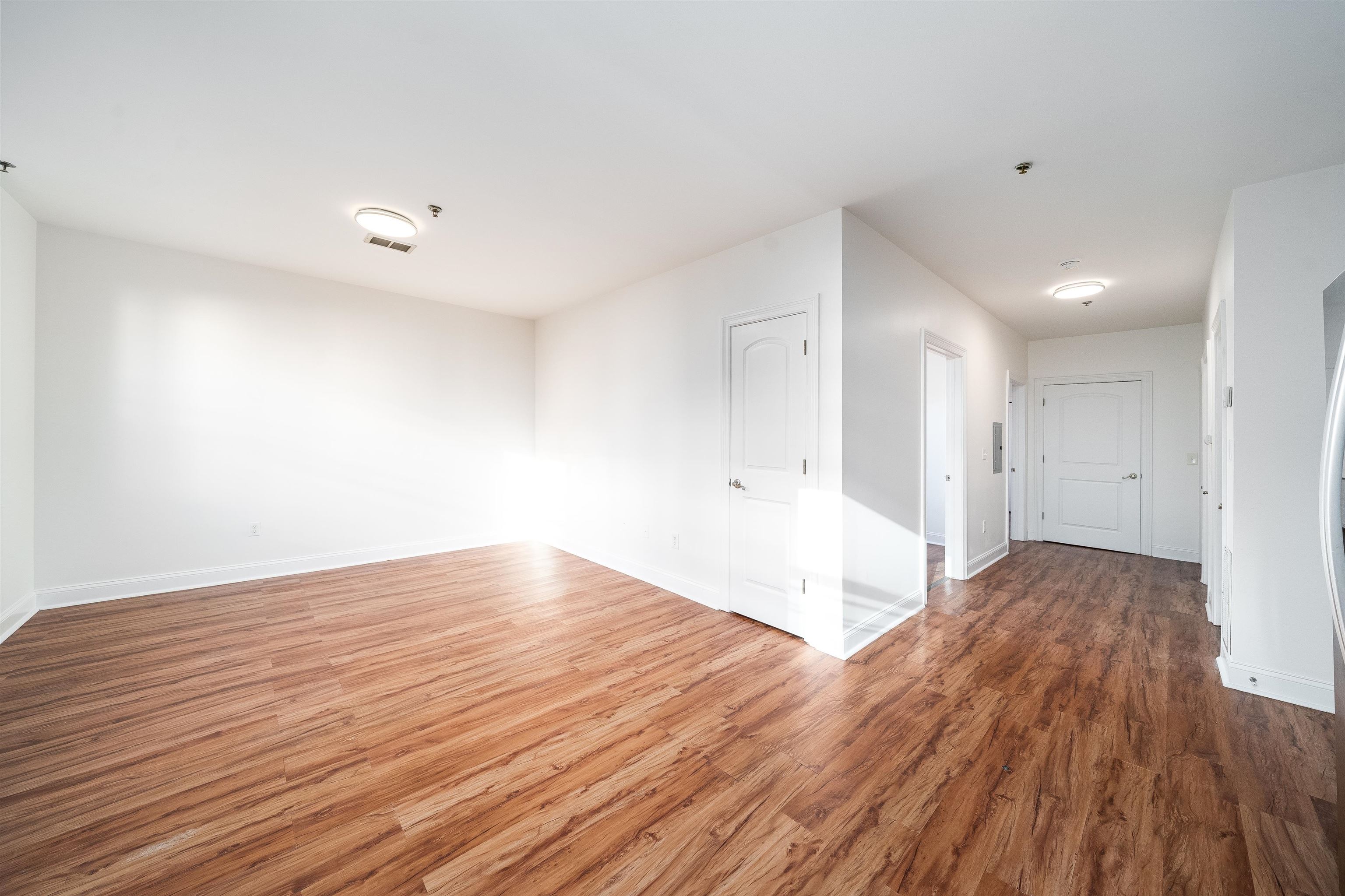 528 47TH ST Unit: 2C