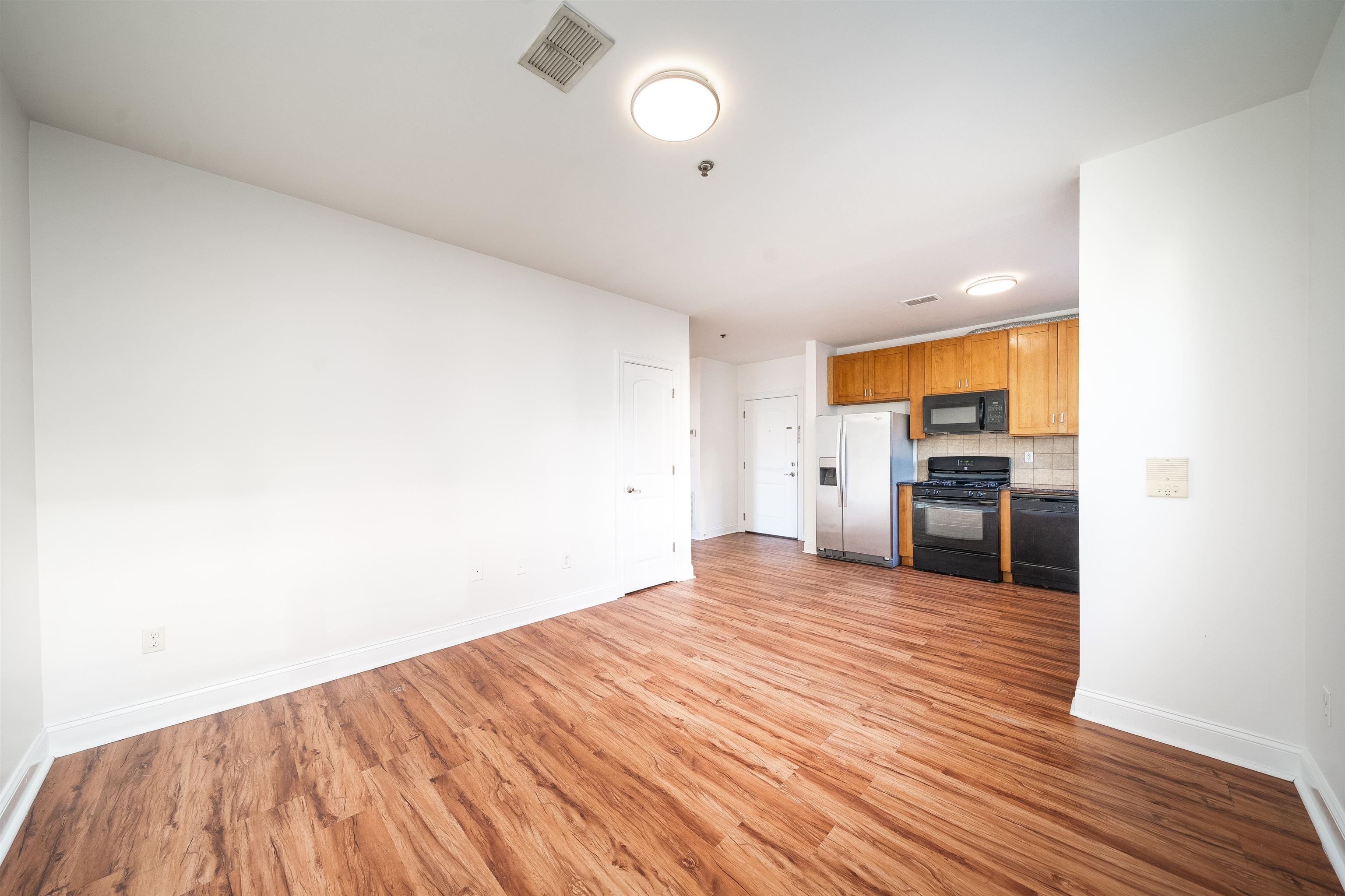 528 47TH ST Unit: 2C