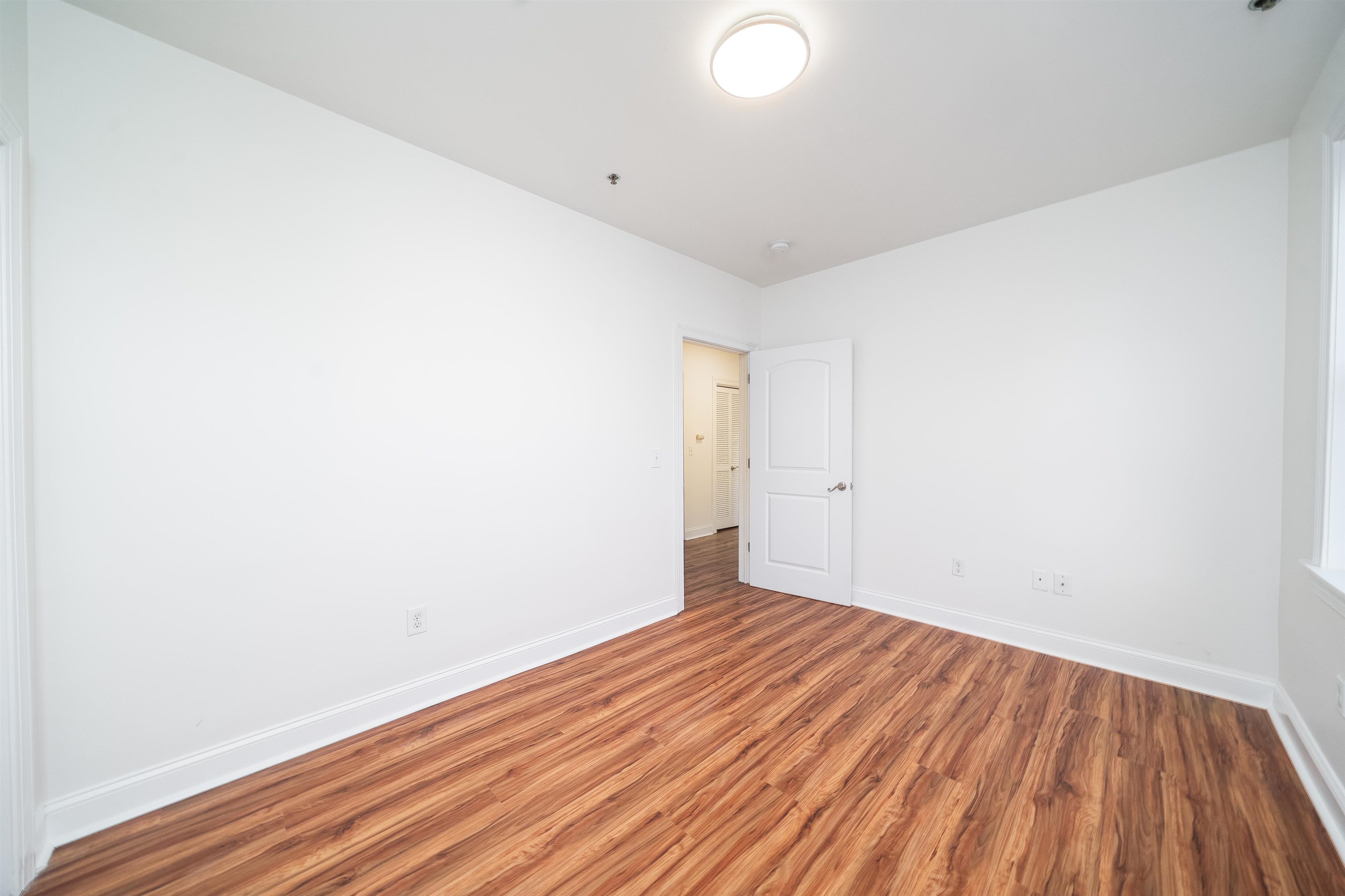 528 47TH ST Unit: 2C