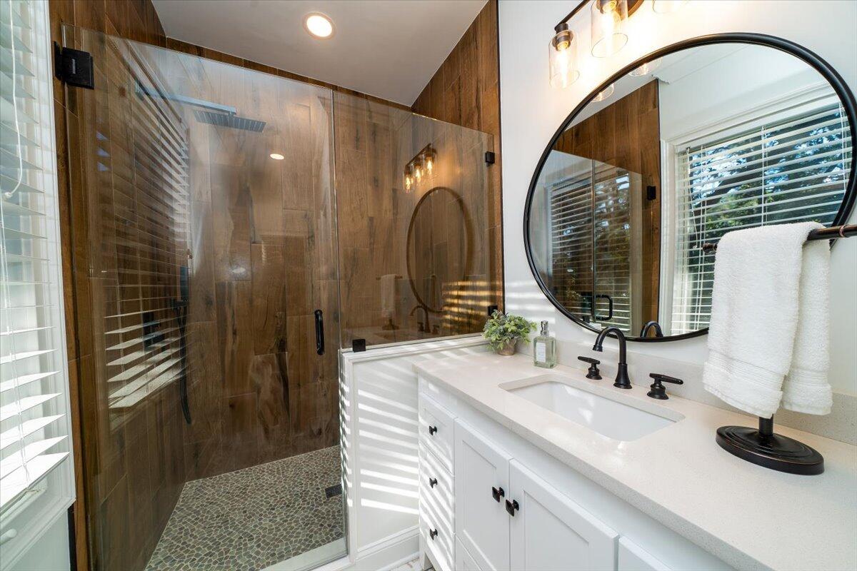 6124 Rudder Lane