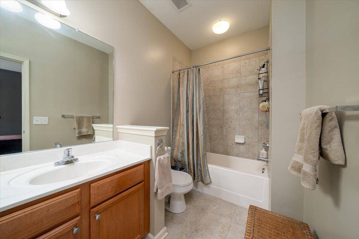 1225 Blakeway Street # 1003