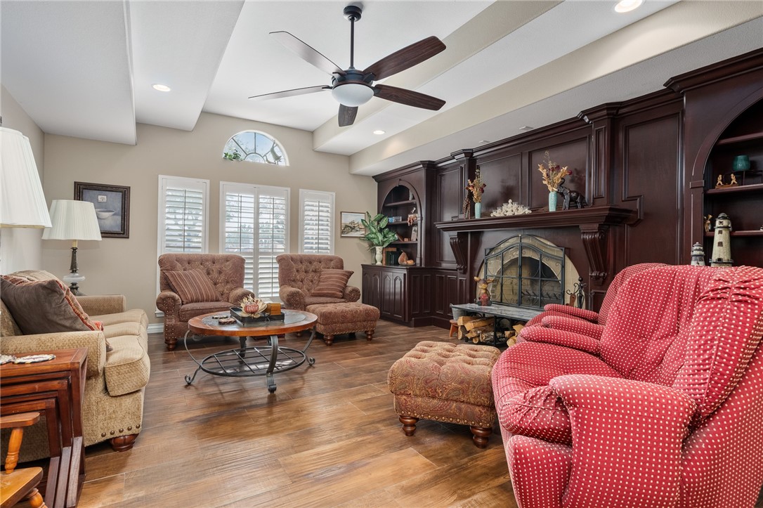 2817 CHAPEL VIEW Dr