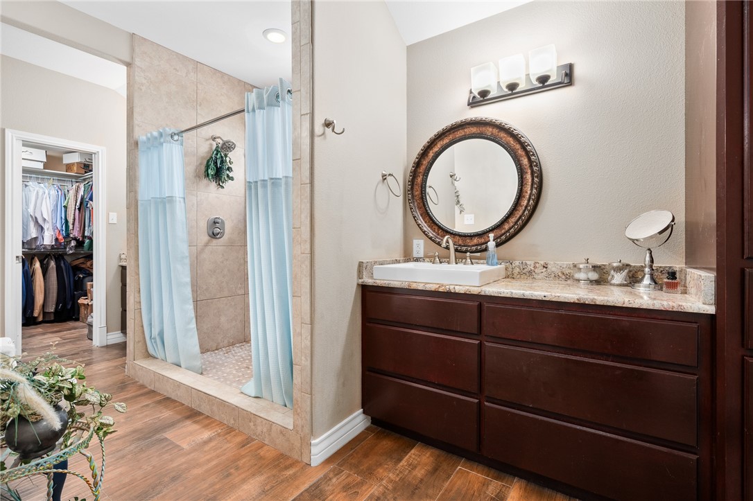 2817 CHAPEL VIEW Dr