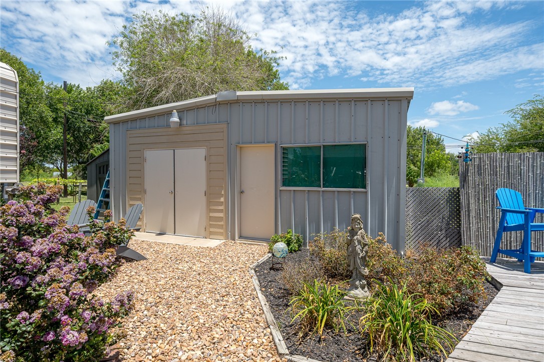 205 E Bay Ave
