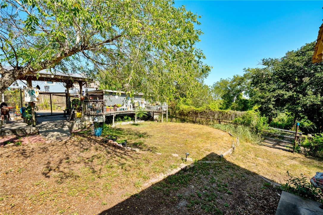 3878 N RIVERVIEW Dr