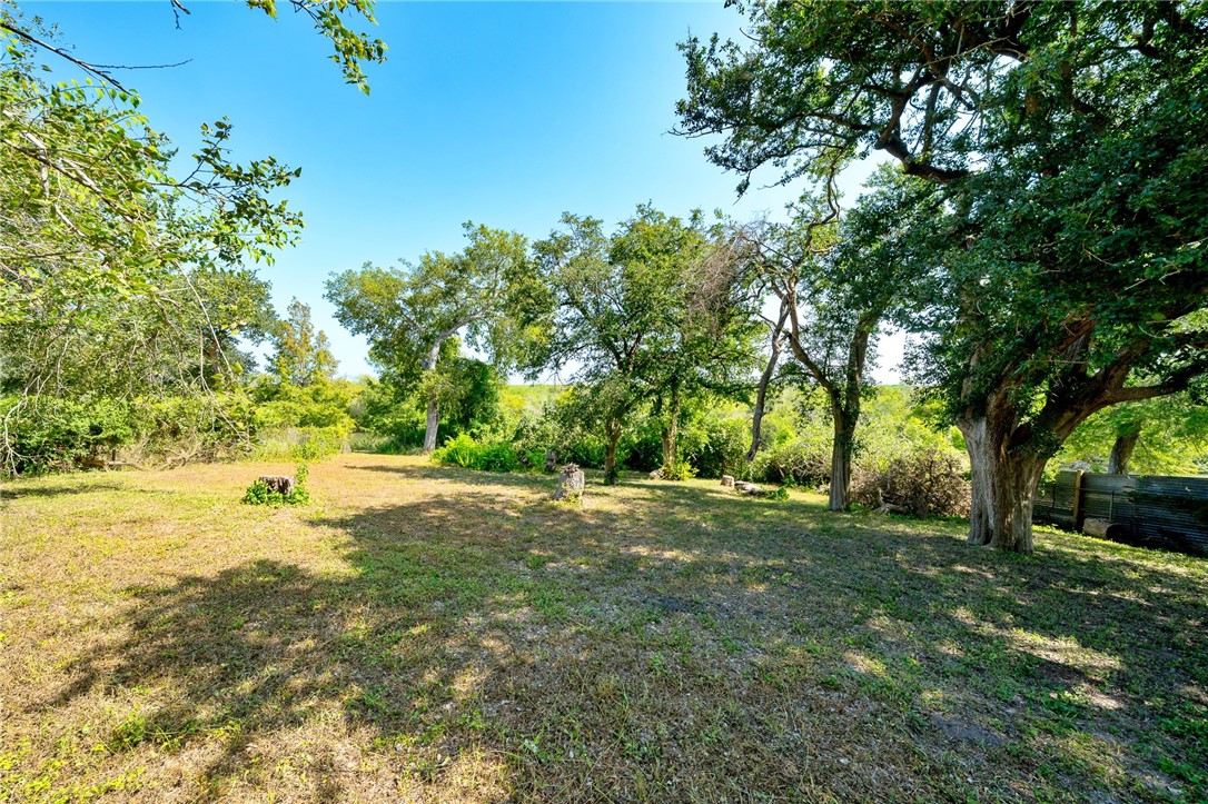 3878 N RIVERVIEW Dr