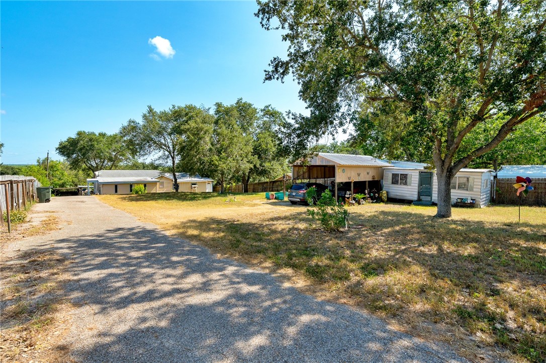 3878 N RIVERVIEW Dr