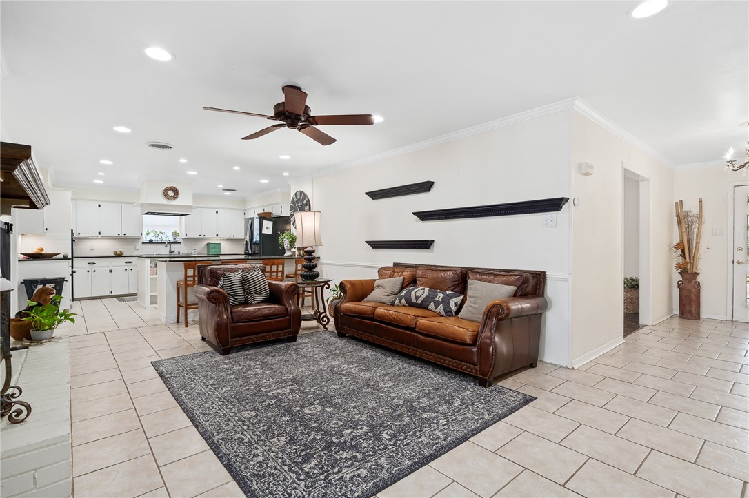 53 CAMDEN PL