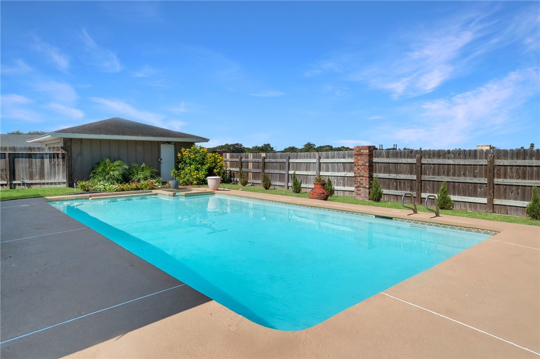 53 CAMDEN PL