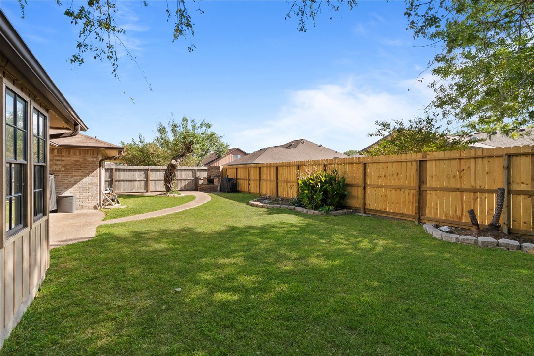 6325 Kristin Dr