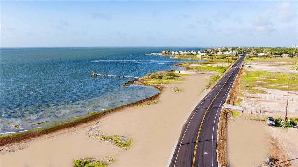 2805 Laguna Shores Dr.