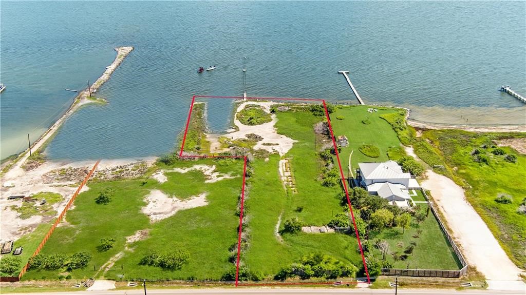 2229 Laguna Shores Dr.