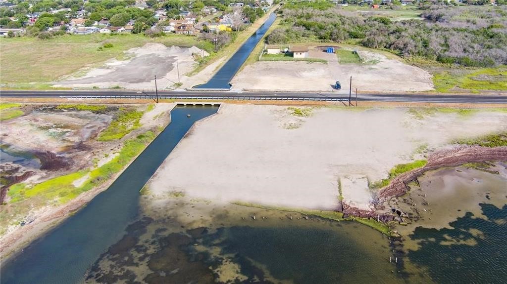 2849 Laguna Shores Dr.