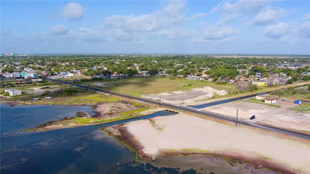 2849 Laguna Shores Dr.