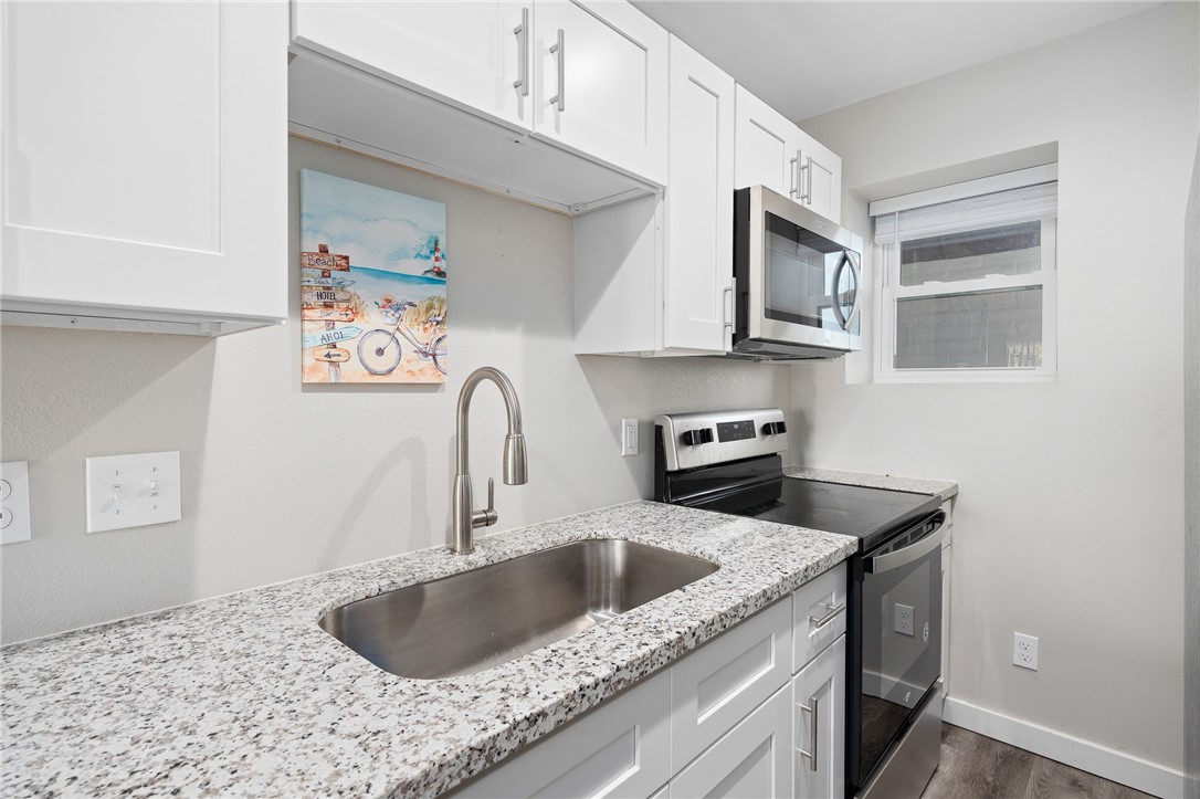 1107 E 11TH St H58