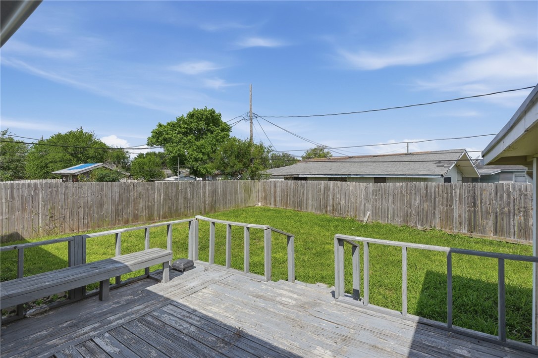 1113 Hazel Dr