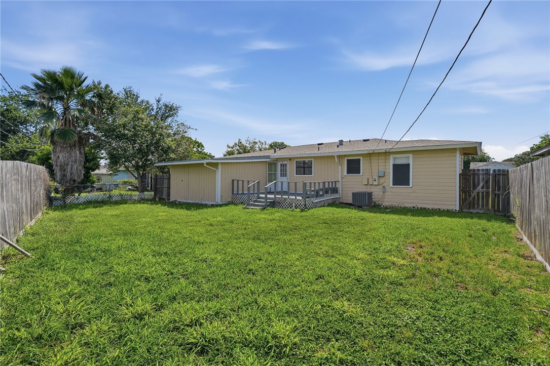 1113 Hazel Dr
