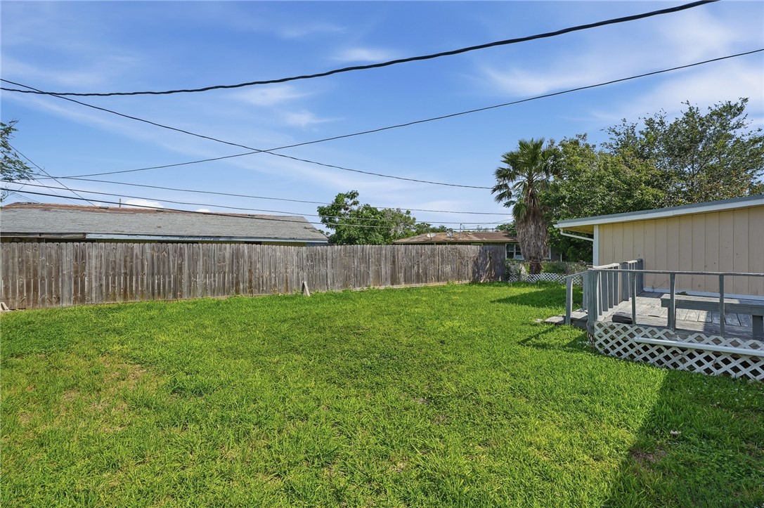 1113 Hazel Dr