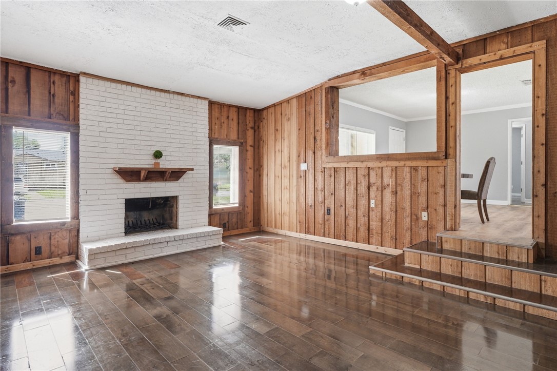 1113 Hazel Dr