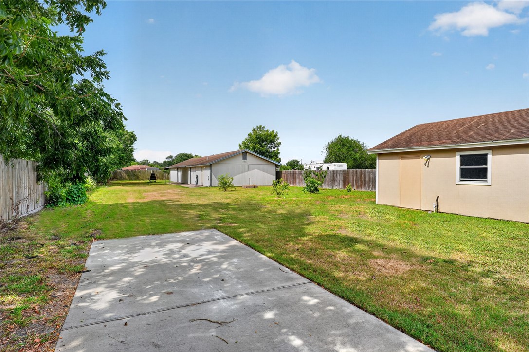 4905 CURTIS CLARK Dr