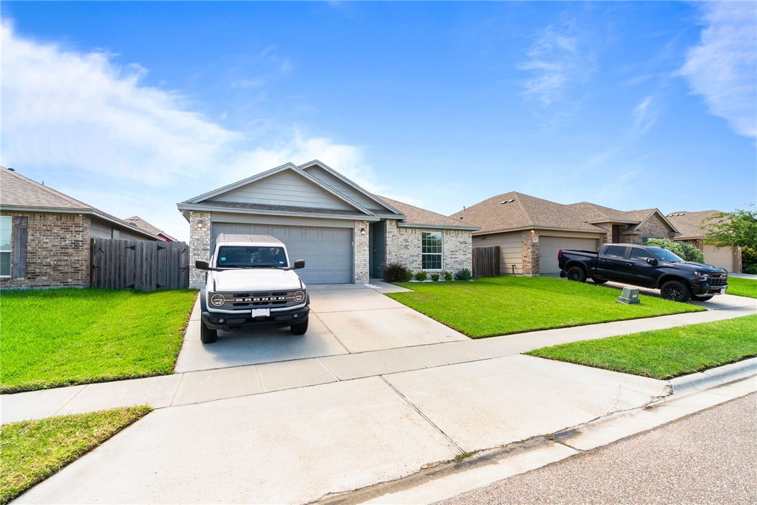 2201 Spoonbill Dr