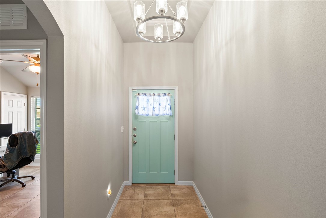 2201 Spoonbill Dr
