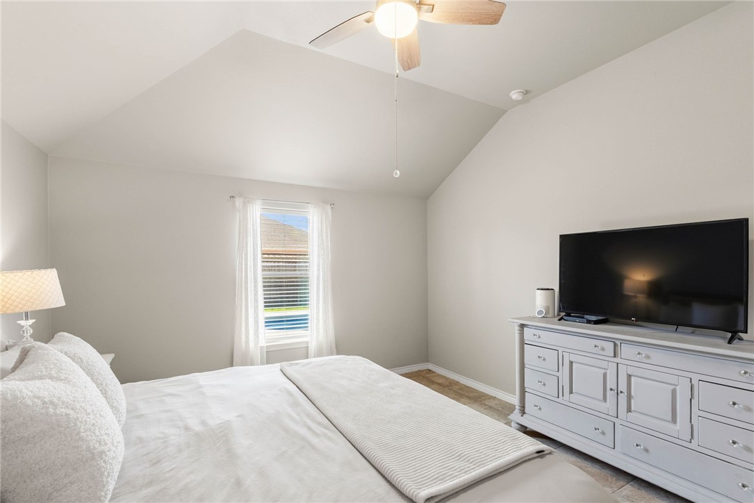2201 Spoonbill Dr