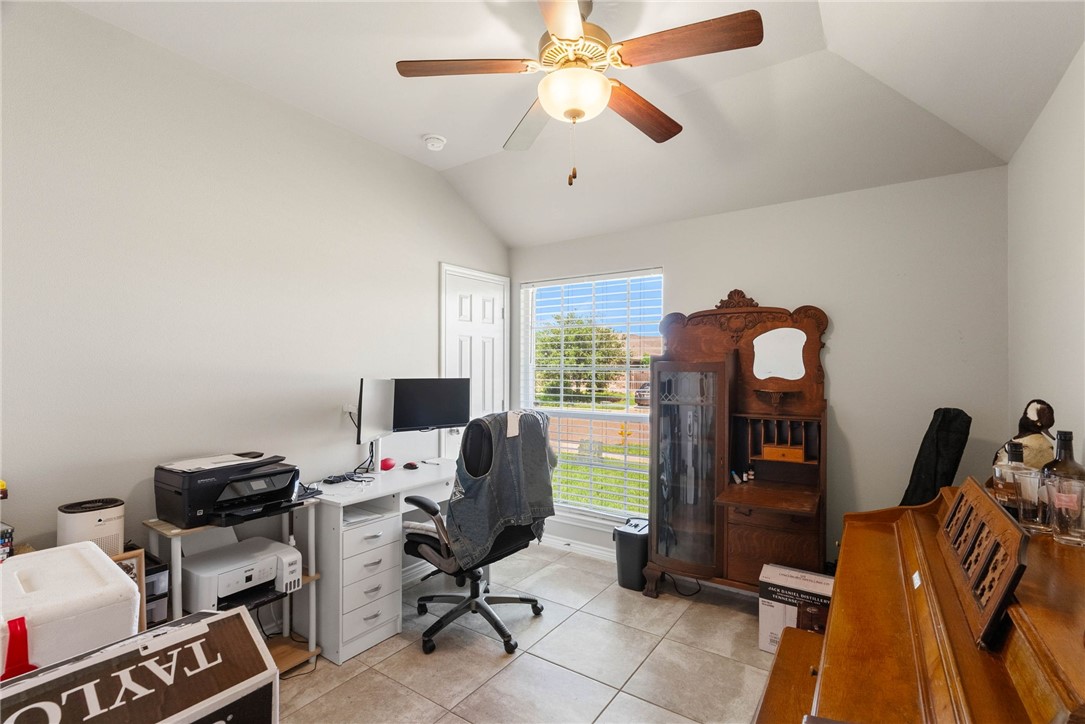 2201 Spoonbill Dr